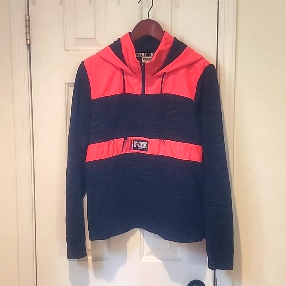 PINK Hoodie - L